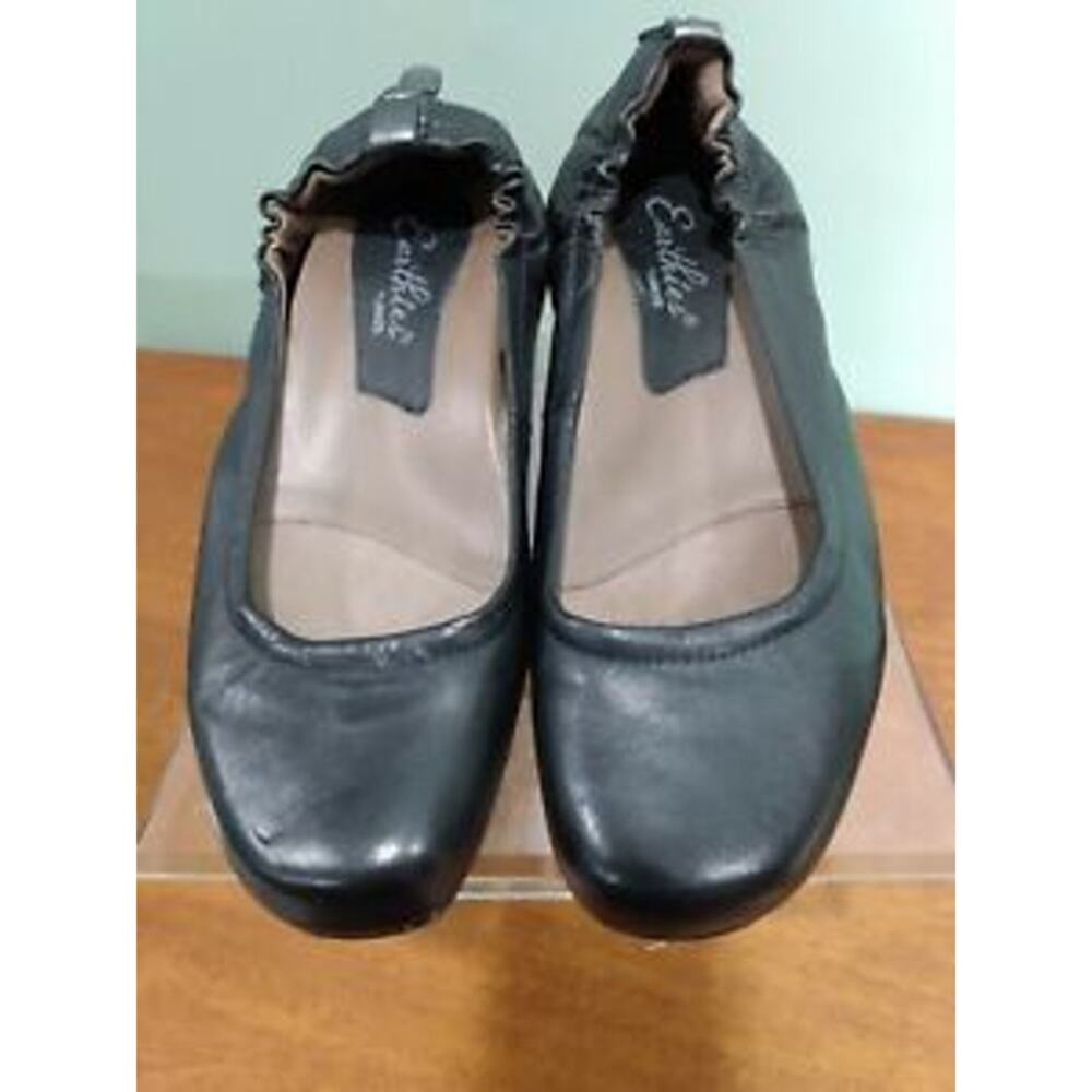 Earthies Leather Flats,‎ Black, Size 7.5